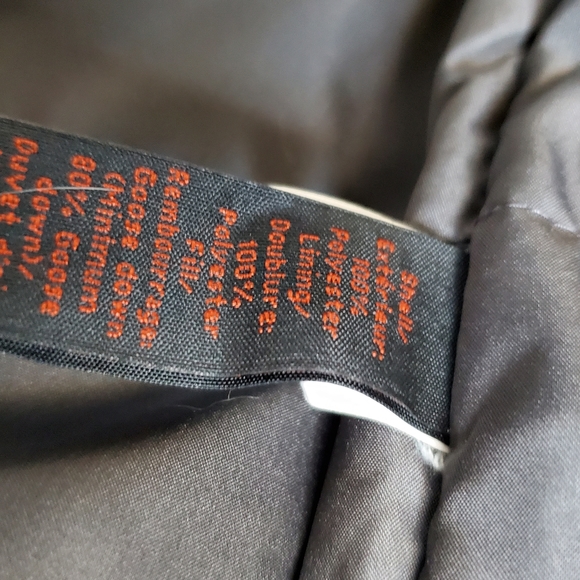 Banana Republic Down Vest - Picture 4 of 10